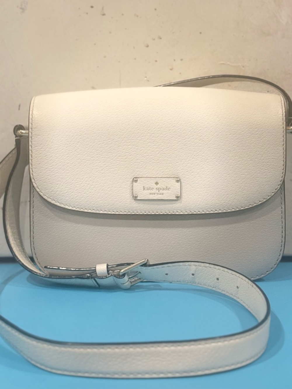 Kate spade Adelaide Grove Street Flap Crossbody Bag White/Grey EUC